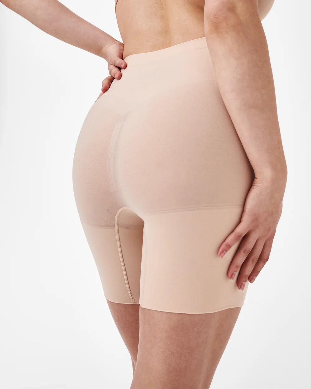 Spanx Seamless Power Mid-Thigh Short
