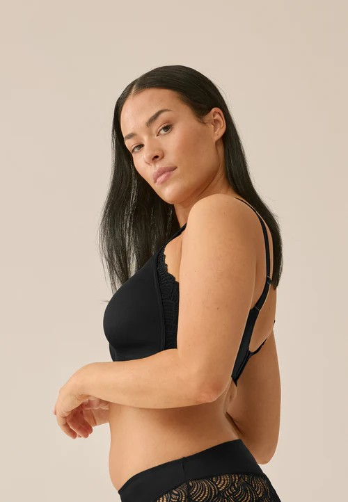 Naturana Contour Side Smoother With Lace Wirefree Bra