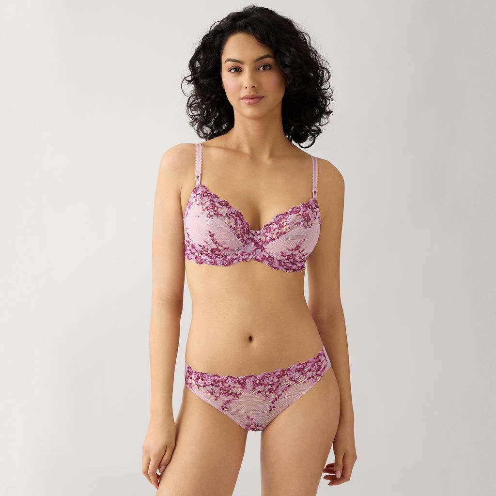 Wacoal Embrace Lace Underwire Bra