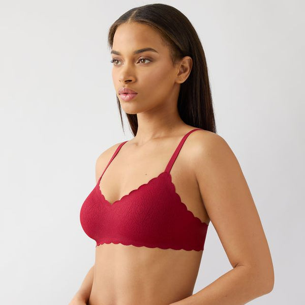 b.tempt'd b.wow'd Lace Wire-Free Contour Bra