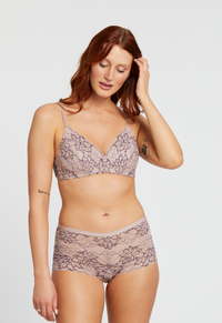 Montelle Bridgerton Retro Boyleg