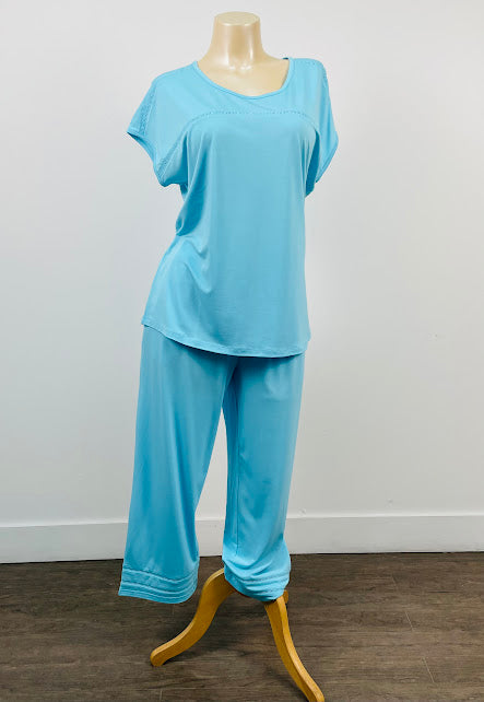 Cool Girl Comfy Cabana Capri