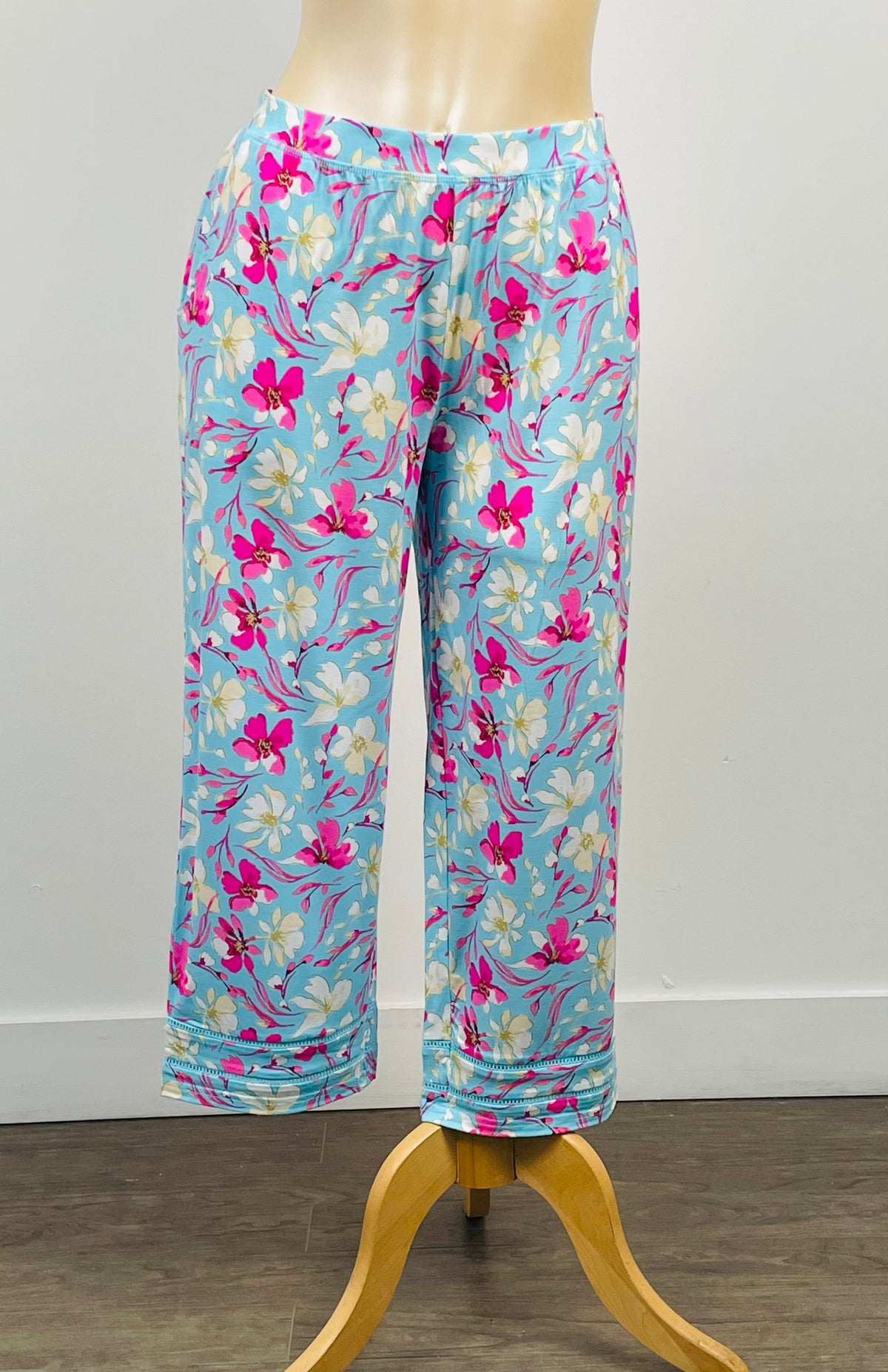 Cool Girl Comfy Cabana Capri