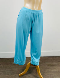 Cool Girl Comfy Cabana Capri