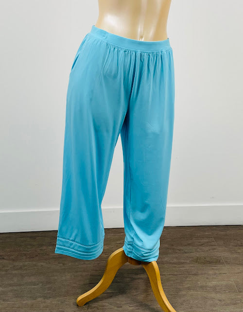 Cool Girl Comfy Cabana Capri