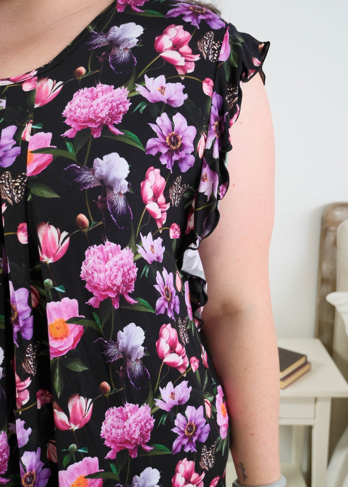 Georgia Rylan Flutter Sleeve Nightgown in Dreamy Blooms