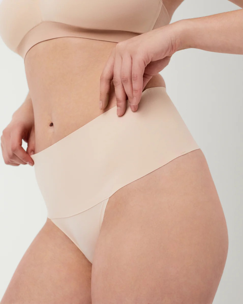 Spanx Undie-tectable® Smoothing Thong