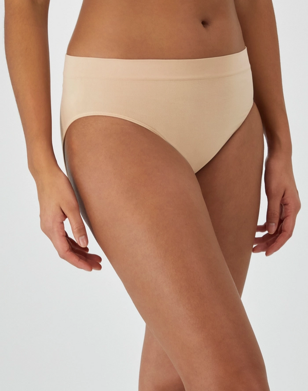 Bali One Smooth U All-Around Smoothing Hi-Cut Panty
