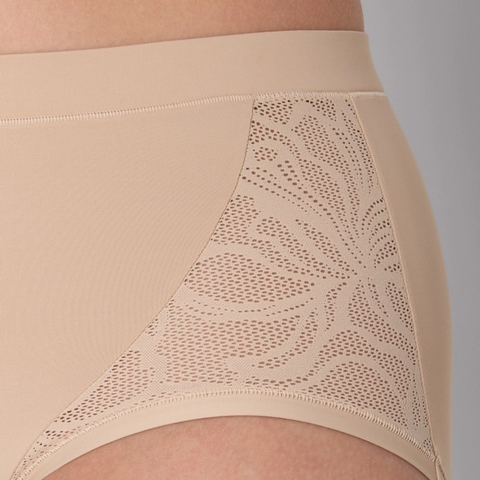 Bali Coolest Smoothing High Waist Brief