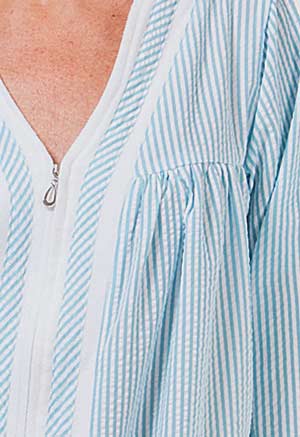 Kayanna Seersucker Zip Robe