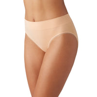 Wacoal Feeling Flexible Hi-Cut